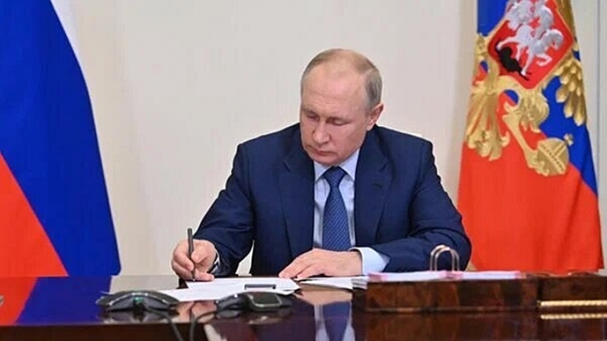 Tổng thống Putin ký sắc lệnh thanh toán nợ ngoại tệ của Nga bằng đồng rúp